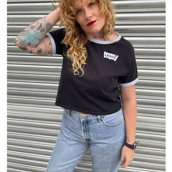 Levi's Tops - Levi's Cropped Vintage Tee